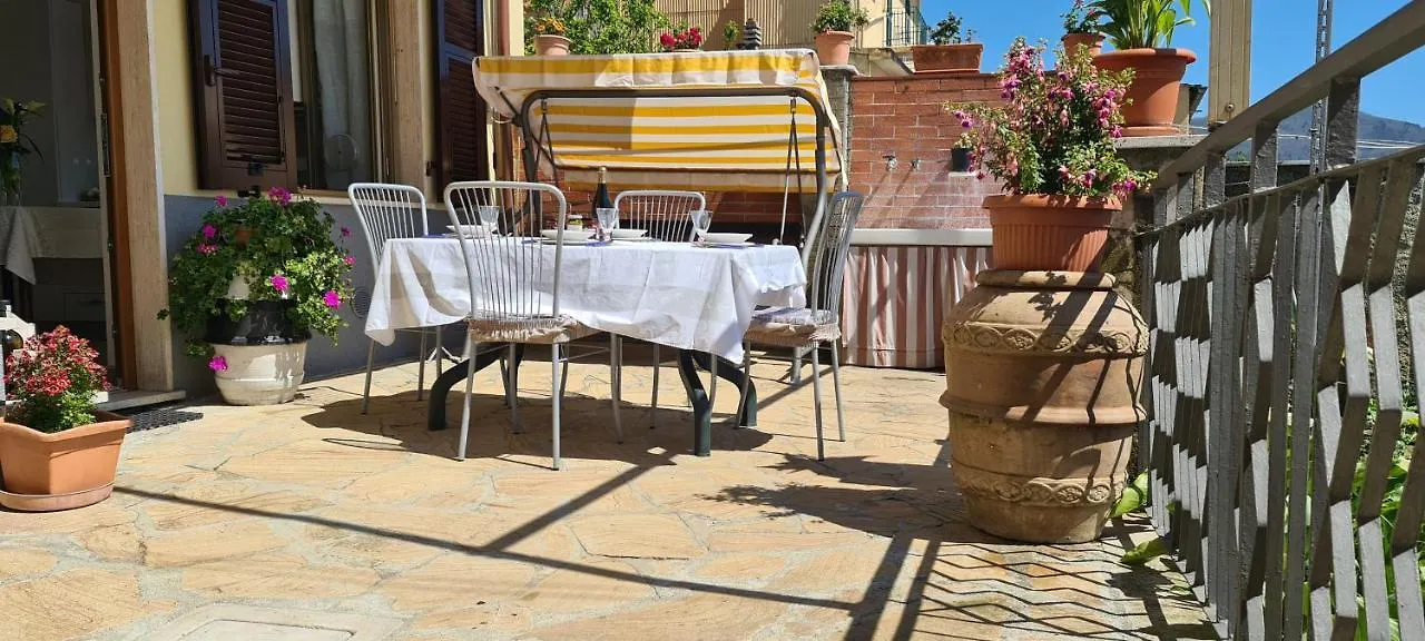 Ca' Di Rissi - Homy 5 Terre Apartment Volastra 0*,  Italy